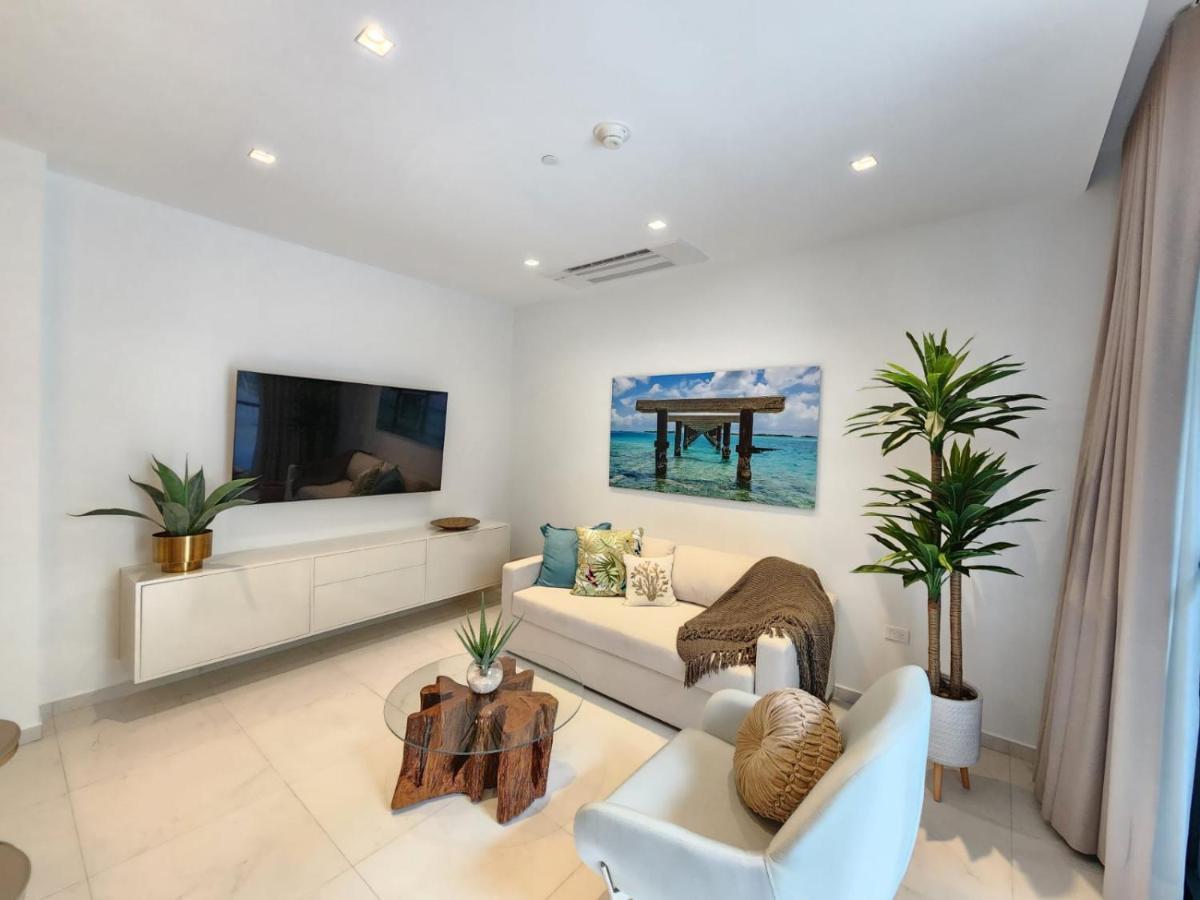 Wariruri 2 Bedroom Suite Palm Beach ภายนอก รูปภาพ